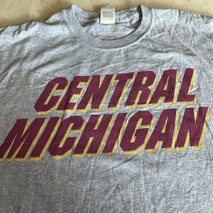 Central Michigan University t shirt men’s medium